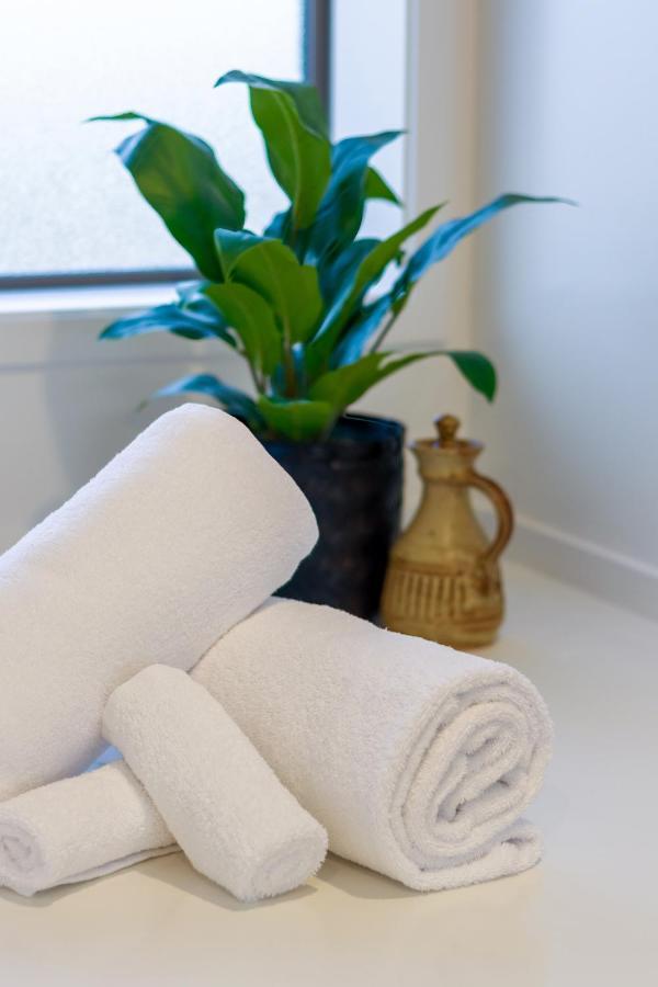 Nature'S Haven 2 Bed 2 Bath W/Carpark Christchurch Bagian luar foto