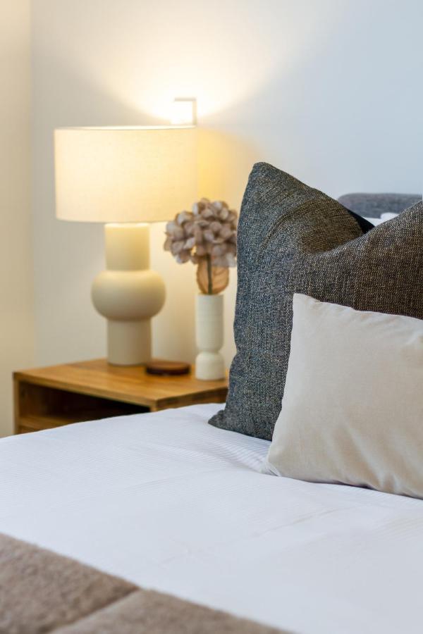 Nature'S Haven 2 Bed 2 Bath W/Carpark Christchurch Bagian luar foto